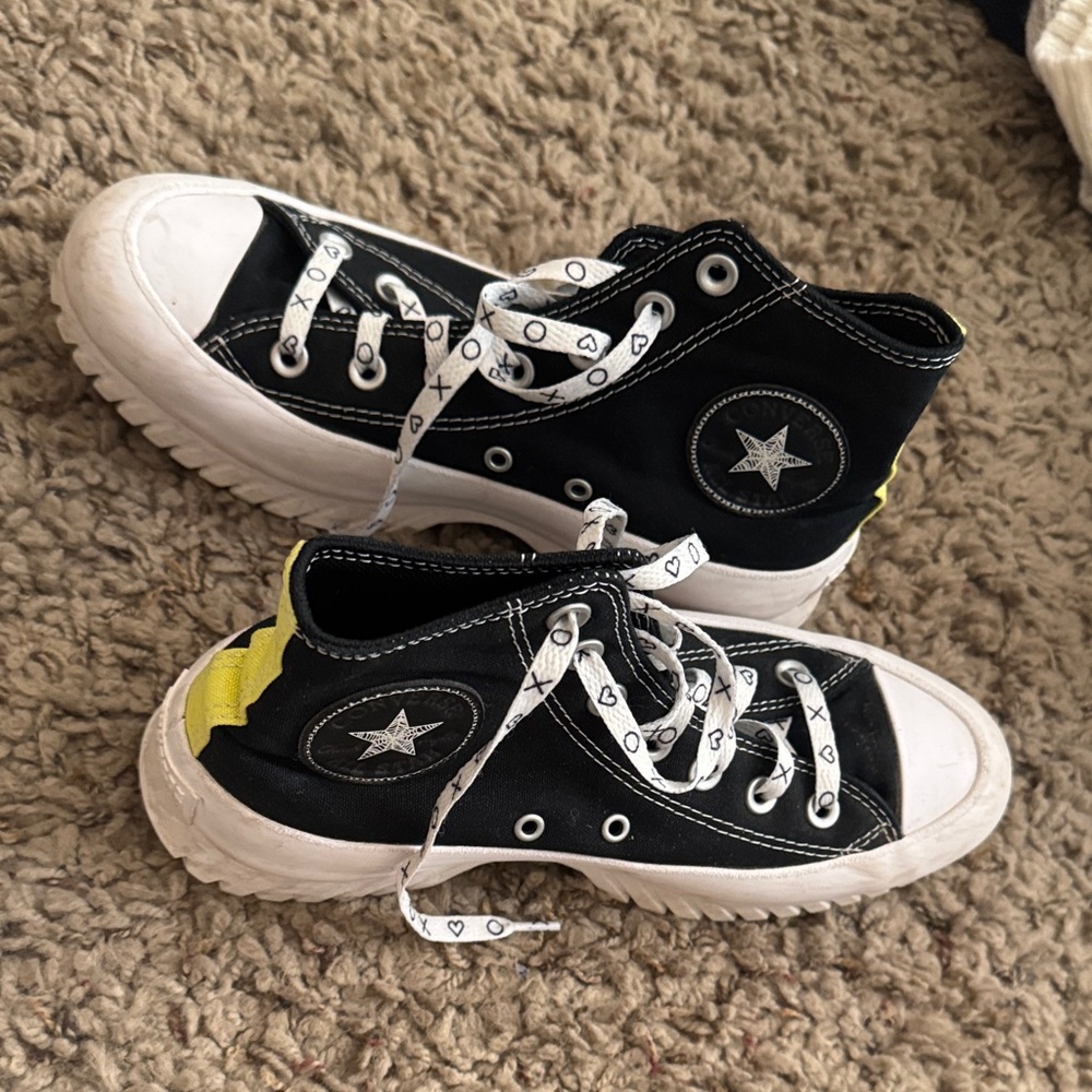 CUSTOM Black and Yellow High-Top Converse Chucks Sz 7